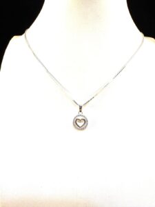 Conjunto corazón circulo.