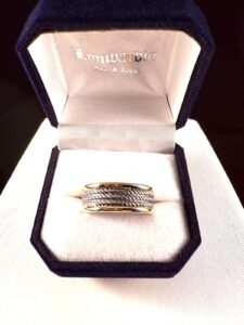 Anillo Cinta.